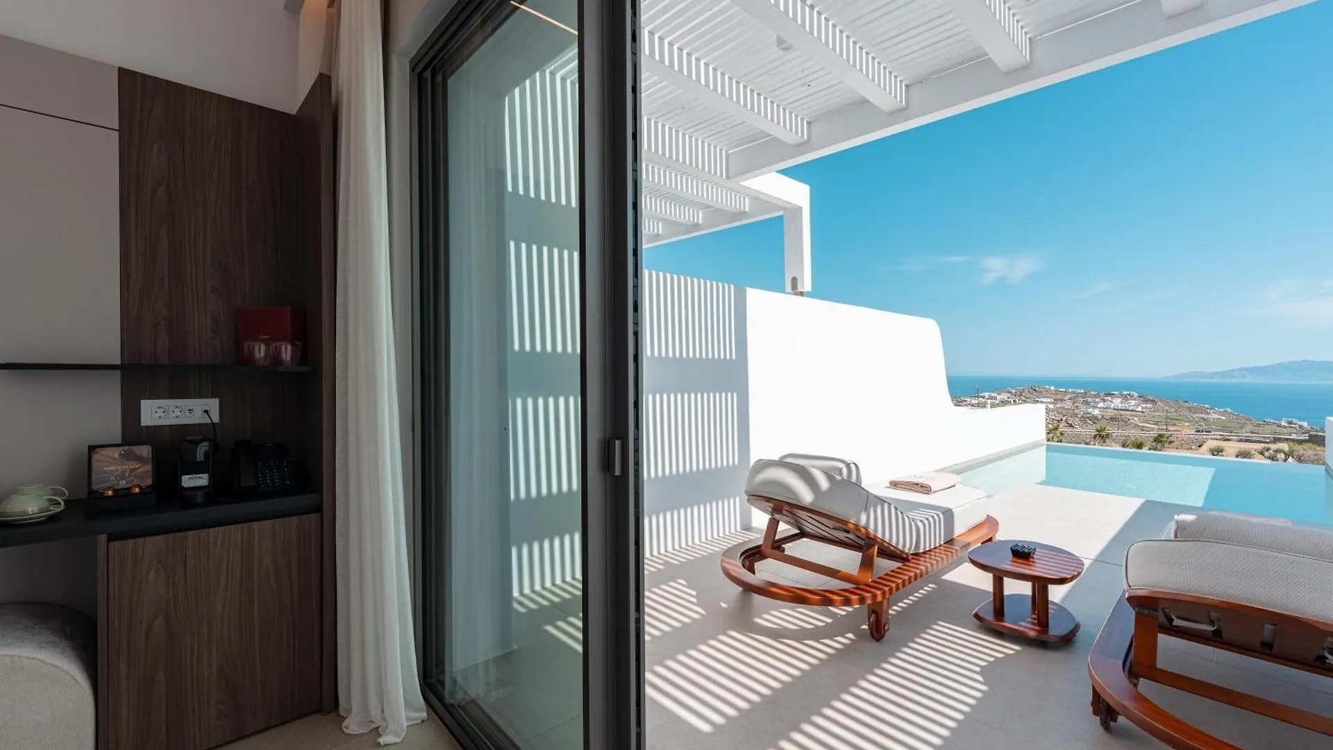 Отель Muse Of Mykonos Luxury Suites Mykonos Town